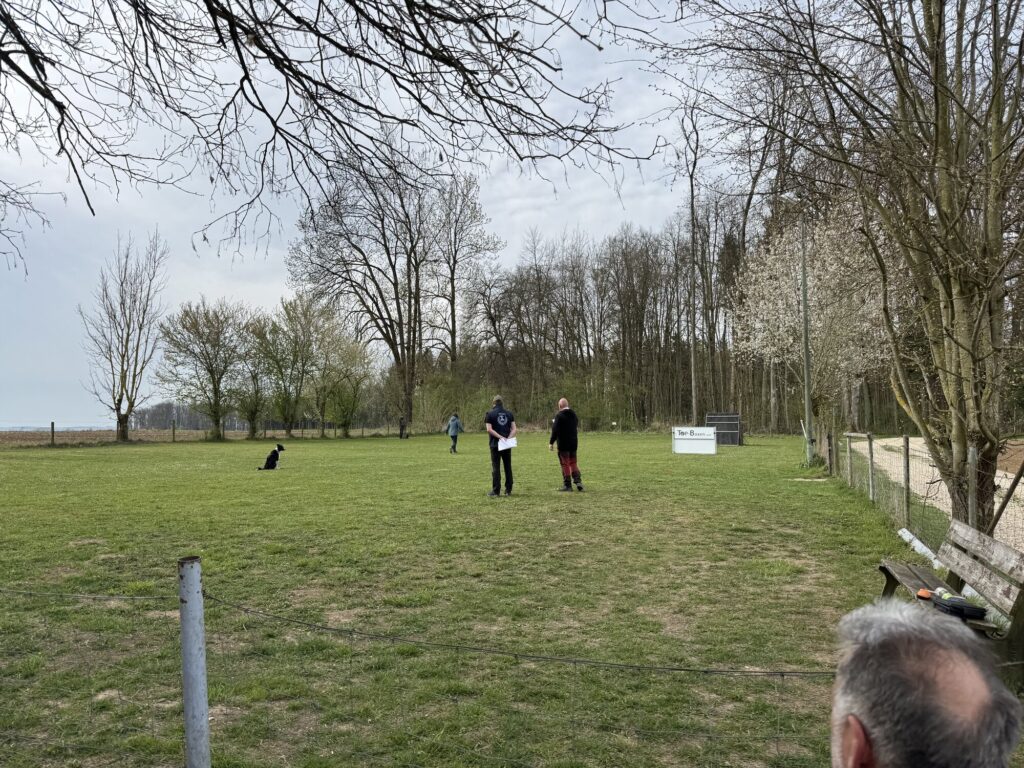 Blick über den Prüfungsplatz in Moos